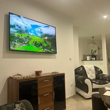 Diamond Lux * Surčin