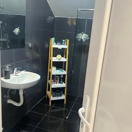 Diamond Lux * Surčin